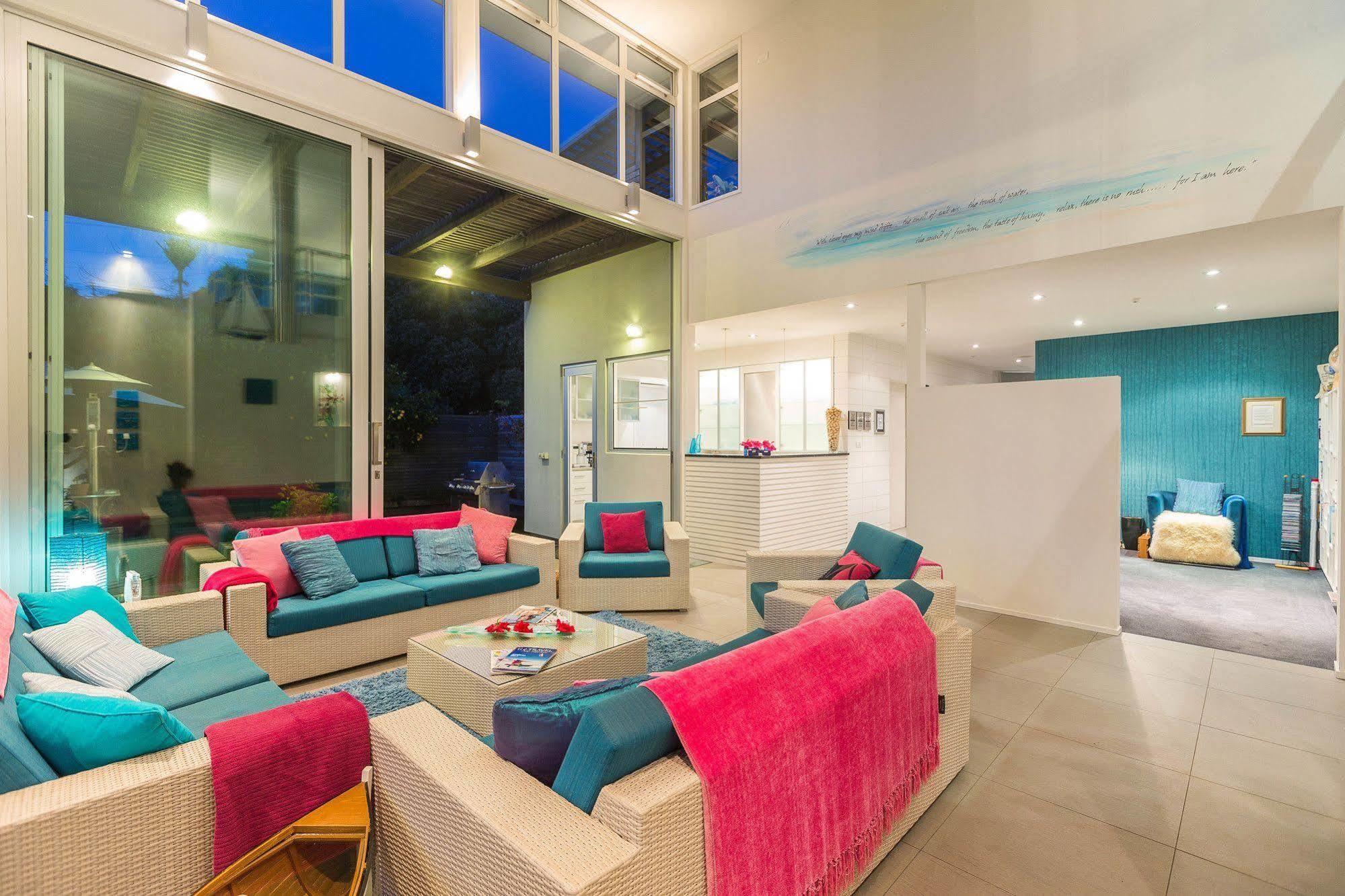 Waiheke Waterfront Lodge Oneroa エクステリア 写真
