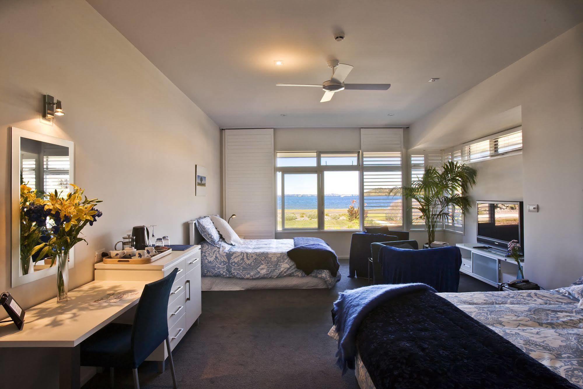 Waiheke Waterfront Lodge Oneroa エクステリア 写真