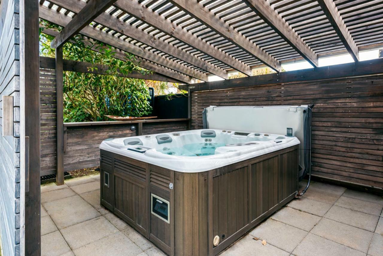 Waiheke Waterfront Lodge Oneroa エクステリア 写真