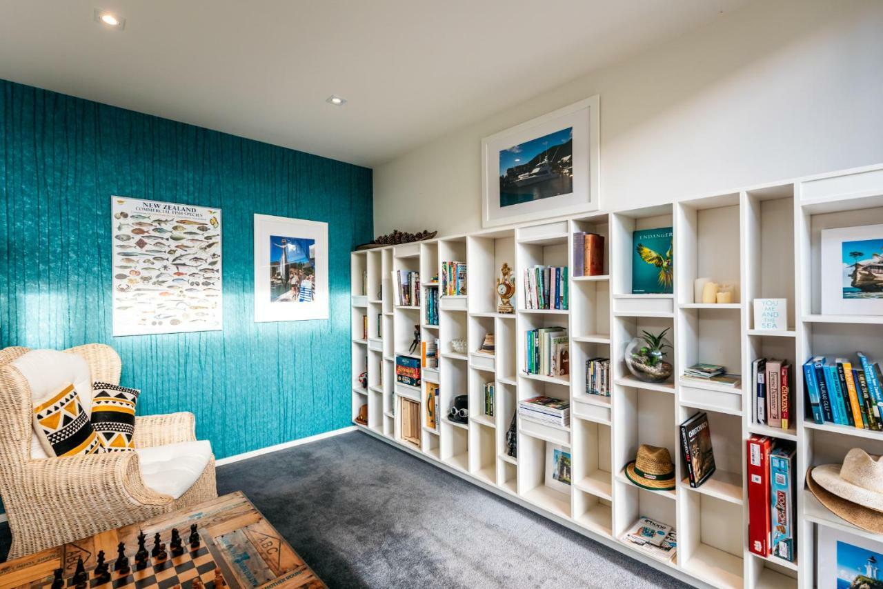 Waiheke Waterfront Lodge Oneroa エクステリア 写真